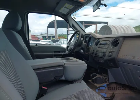 2012 Ford F-250 Xl z USA, uszkodzony, nr VIN 1FT7W2B62CEA40761